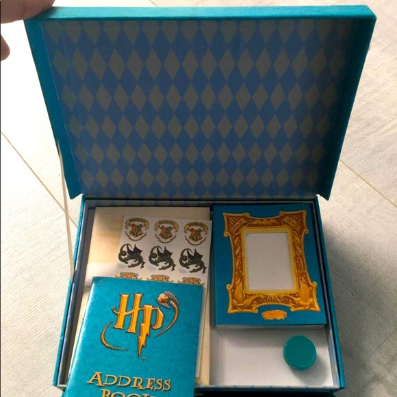COPY - Vintage Harry Potter Stationery Set - Picture 1 of 4